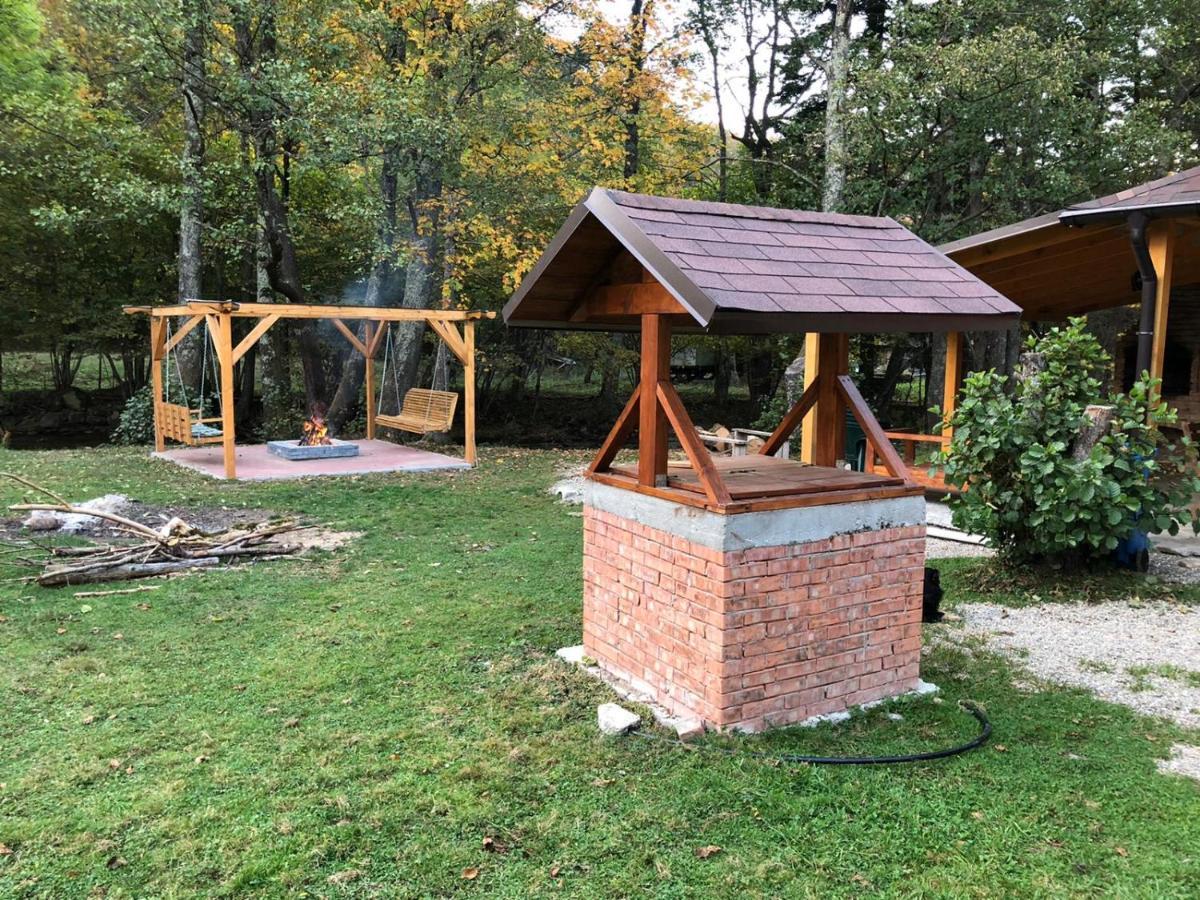 Chalet By The River Valiug Exterior photo